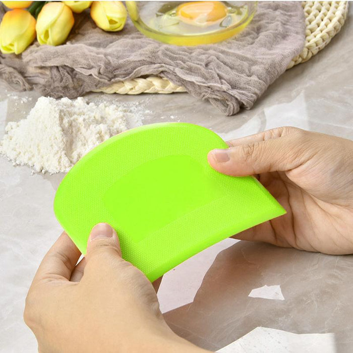 2Pcs Dough Scraper Scraper Cutter for Pizza Pastry Bread Cake Fondant Cutting