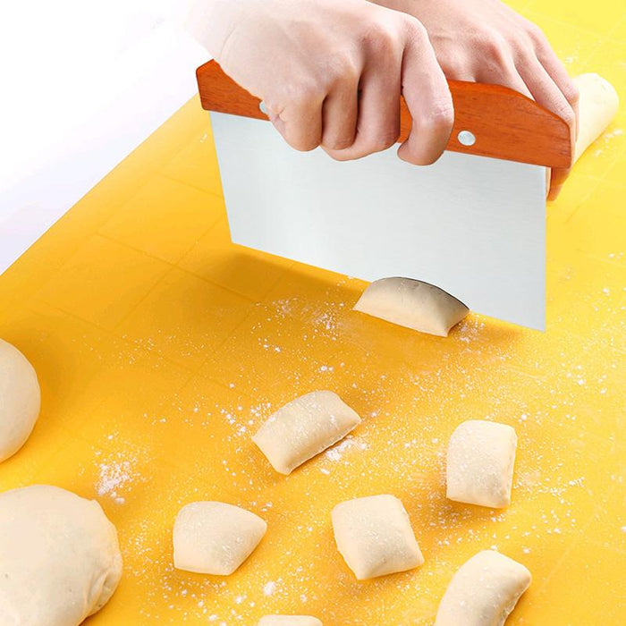 Stainless Steel Dough Bench Scraper Wooden Handle Cake Slicer Pastry Cutter